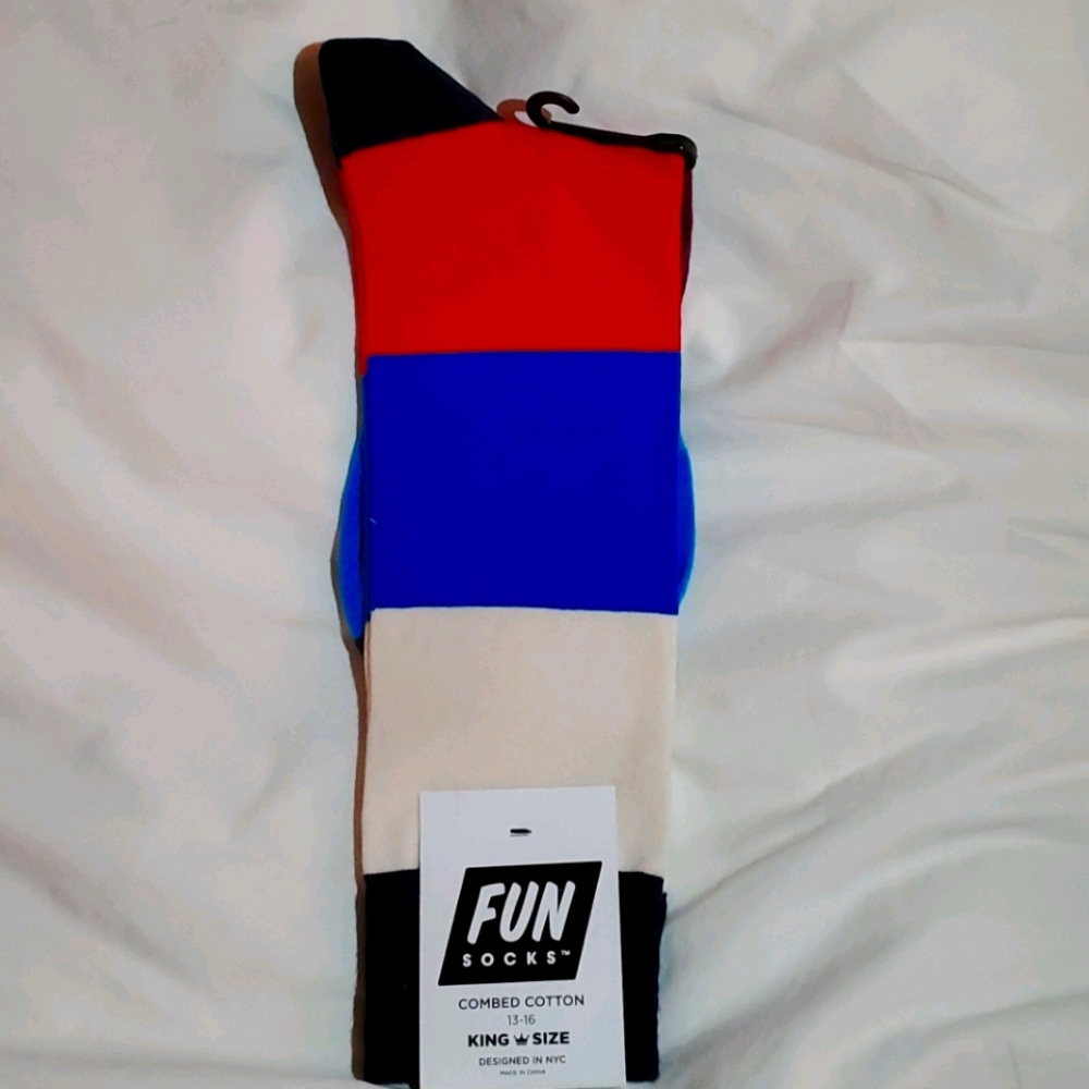 KING SIZE WIDE STRIPE FUN SOCKS